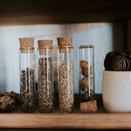 Les Simples de Charlotte atelier laboratoire d'herboristerie