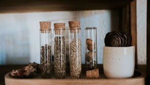 Les Simples de Charlotte atelier laboratoire d'herboristerie