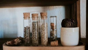 Les Simples de Charlotte atelier laboratoire d'herboristerie